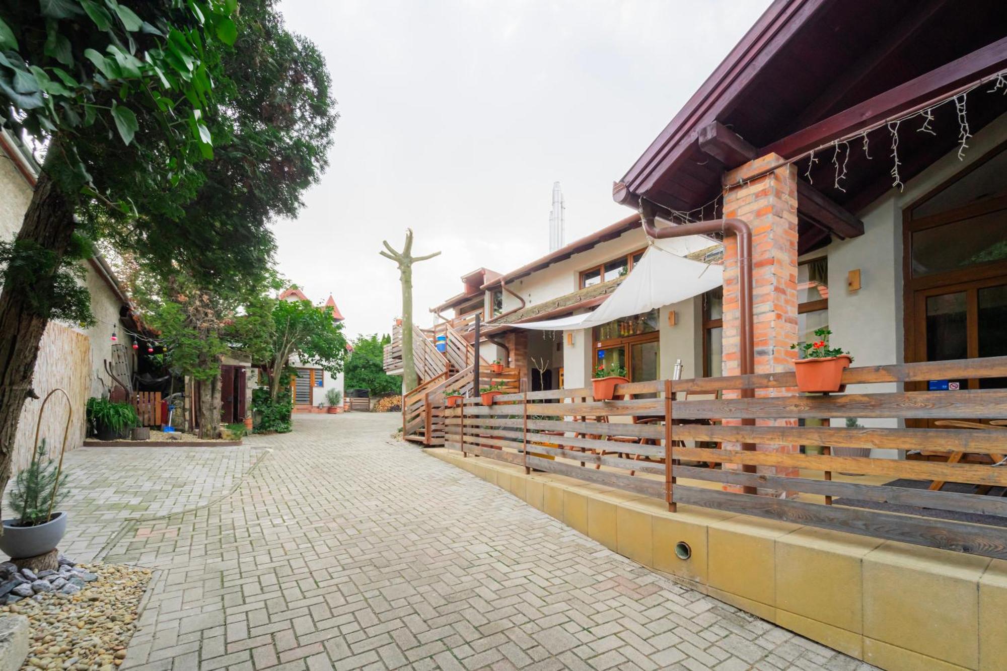 Villa B48 Gardenhouse - A Zoeldben Kenyelmesen Törökbálint Esterno foto